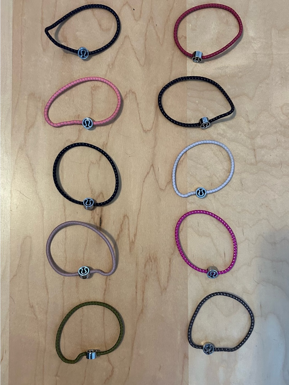 Lululemon Set of 10 Elastic Logo Hair Ties in various colors - Picture 5 of 5